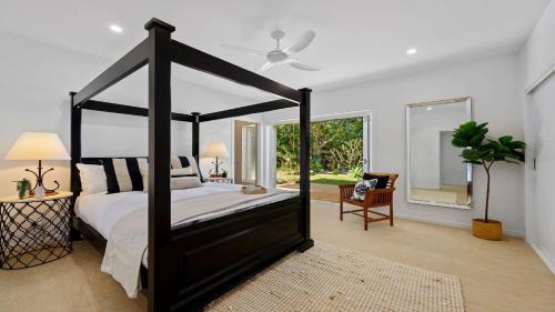 Zephyr on Sapphire - Stunning private property on absolute beachfront