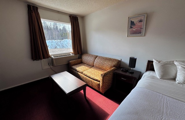 Zero-100 Motor Inn