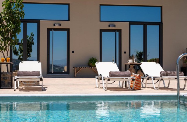 Zeus Mountain - Vasilies NewTown Residences