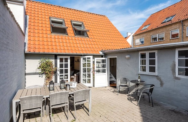 "Zezilie" - 500m from the sea by Interhome