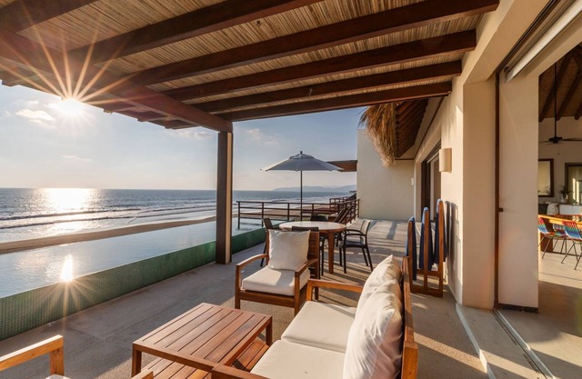 Marea Beachfront Penthouse Villa E25