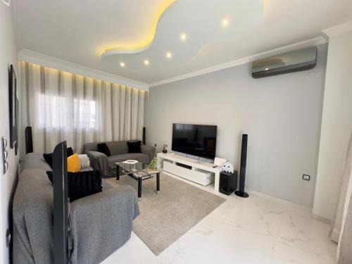 Zillion Home - Modern & Lux Stay in Kalamaria by TT