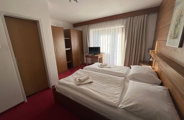 Zimmer 14 / 2bett mit Balkon - Pension Alpina