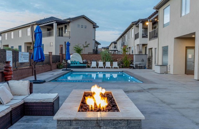 Zion Village Water & Air, Private Heated Pool and Hot Tub