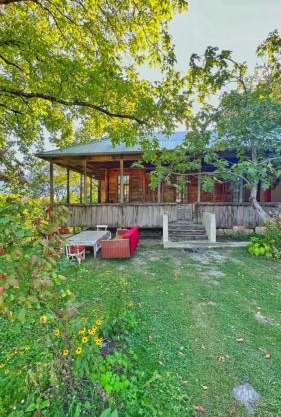 ZIZI's Guesthouse
