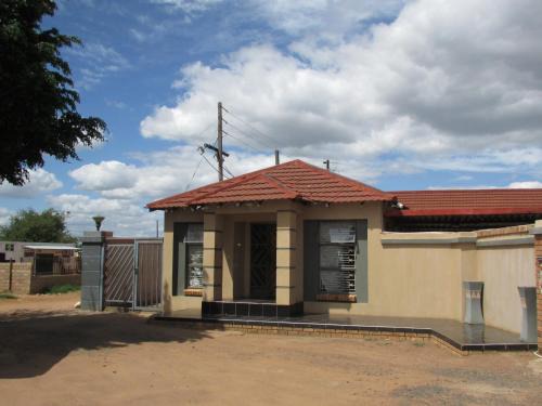 Zodiac Guest House in Hammanskraal