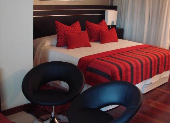 Zoom Apartments Hotel
