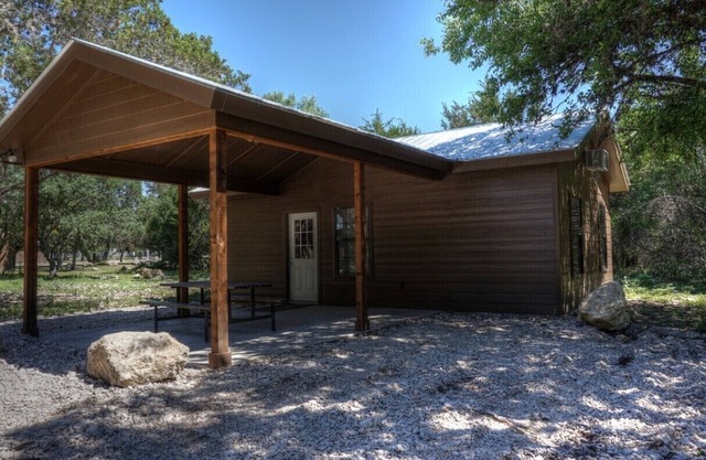 Zubers - CA -H Cabin H