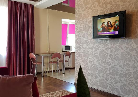 Dzerzhyns'kyi District Apartamento | Апартаменты с балконом