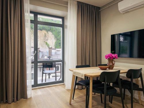 Yaremche Apartamento | Комплекс апартаментів "Крайобраз"