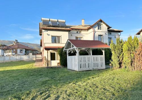 Pirdop Casa | Къща за гости БОНИТА