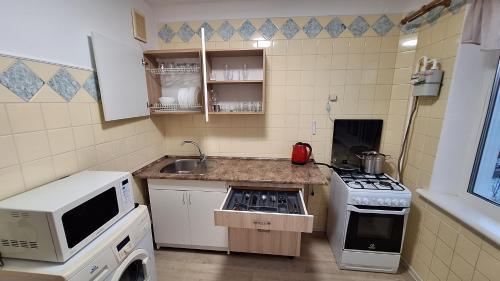 Sukhinovka Apartamento | Трикімнатна квартира з 4 ліжками біля Перинатального центру