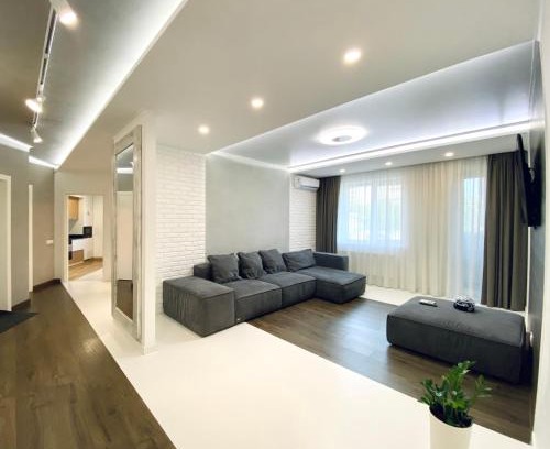 Vinnytsya Apartamento | Трикімнатна SKY HOUSE Безключовий доступ!