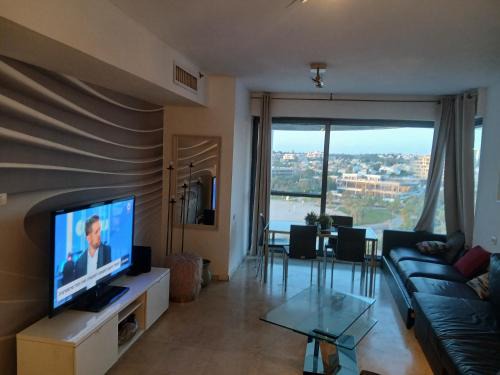 Herzliya Pituach Apartamento | מלון בוטיק מגדלי המרינה