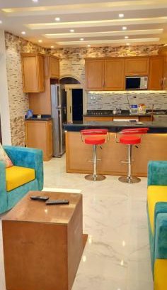 Marina El Alamein Chalet De Esquí | شاليه 4 غرف نوم مكيف بالكامل مارينا الساحل الشمالي العلمين تاني صف على البحيرة الرملية