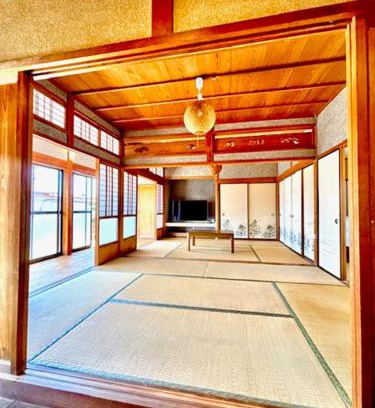 Tsu Apartamento | なぎさの宿 日本文化古き良き建物畳敷 大家族グループ利用 長期滞在ok駐車場無料 日本の真ん中Mie Suzuka Ise