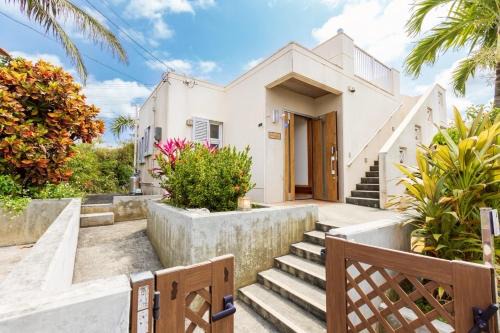 Miyakojima Apartamento | 星空テラス BBQセット 宮古そば付き貸切ヴィラ Resort Villa ManMaka