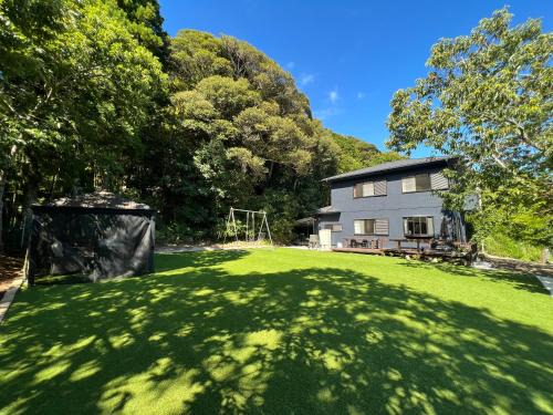 Katsuura Casa | 森の香りに包まれたプライベート空間でマイデバイスイマーシブ体験を堪能できる贅沢-BlueFlow KATSUURA