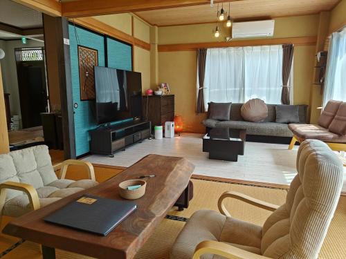 Hedamura Casa | 美しい夕日とテラスでのバーベキュー 徒歩で海と温泉へ 温泉券プレゼント 最大12名