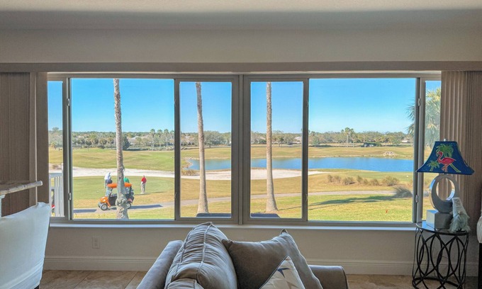 Sabal Chase Cabaña | 1/1 Cottage with fabulous view of Amelia Championship Golf Course