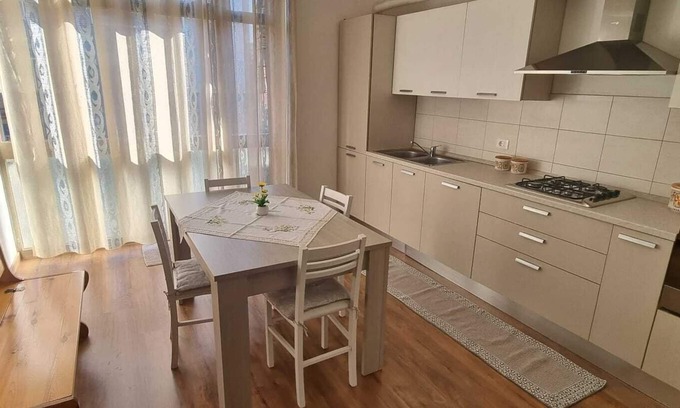 Mantua Apartamento | 1.5 km from Palazzo Te and 100 meters from the hospital in Mantua Casa Emma