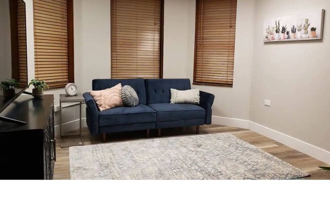 Quincy Apartamento | 1 bdrm apt sleeps 3, W/D, free parking, wi-fi