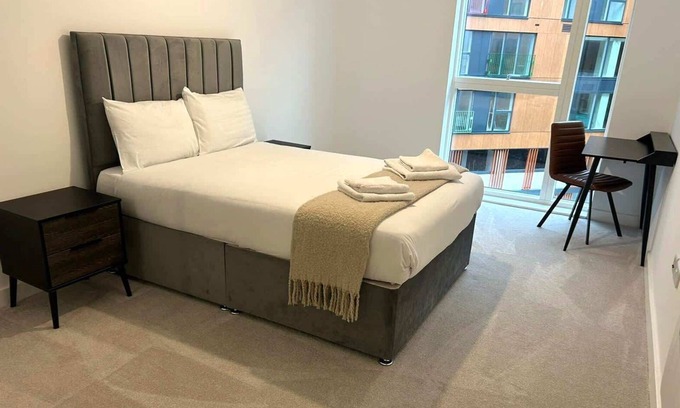 Bracknell Apartamento | 1 Bed Bracknell Near Ascot with parking.