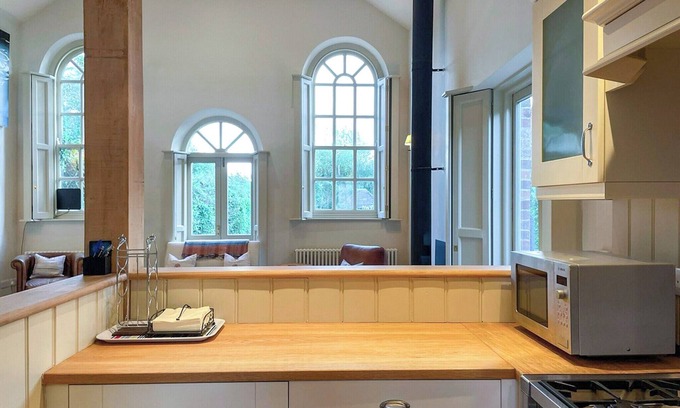 Winchester Cabaña | 1 bedroom accommodation in Owslebury, near Winchester