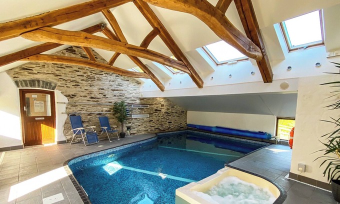 Whitland Cabaña | Alojamiento de 1 habitaciones en Llanglydwen, near Narberth