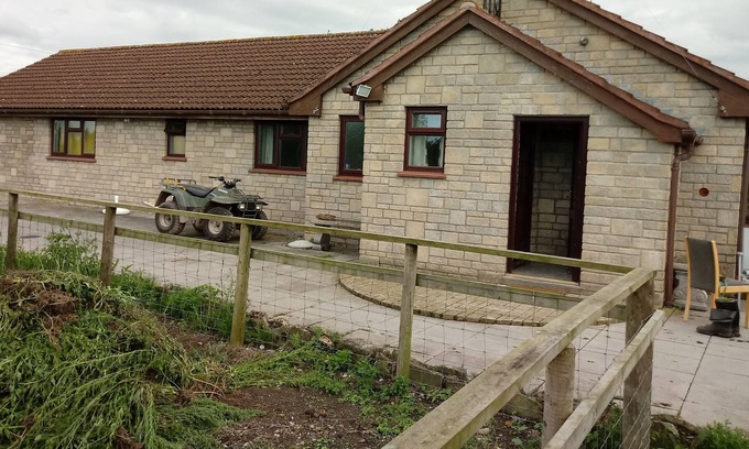 Claverham Casa | Habitación doble en hermosa casa de campo cerca del aeropuerto de Bristol con wifi