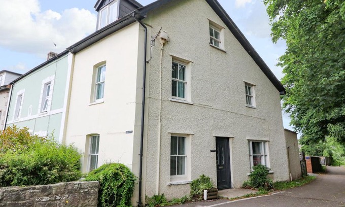 Brecon Casa | 1 Harp Terrace