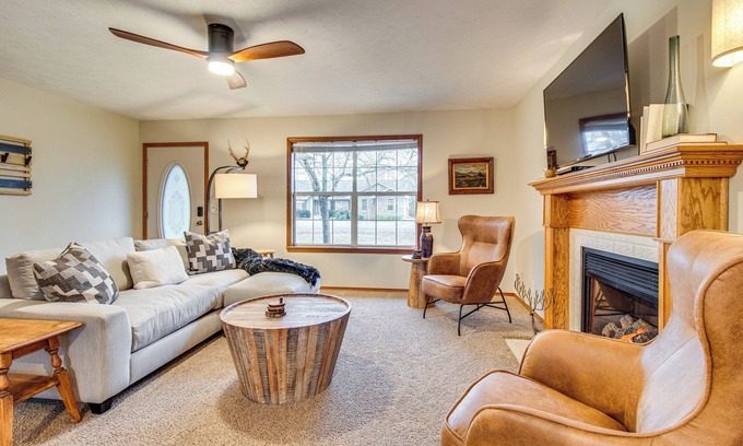 Bull Shoals Casa | < 1 Mi to Bull Shoals Lake: 'The Blue Quill'