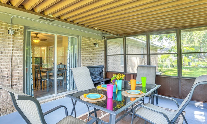 Waycross Casa | 1 Mi to Dtwn Waycross: Home w/ Furnished Porch