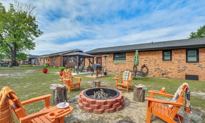 Pine Forest Casa | 1 Mi to Fort Bragg: Family Home w/Backyard