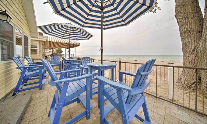 Erie Cabaña | 1 Mi to Presque Isle: Waterfront Lake Erie Cottage
