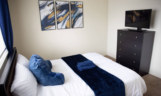 Clawson Apartamento | 1 mile from Kaiser Oakland, Alta Bates, & UCSF Benioff Children's Hospital.