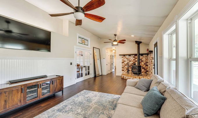 Placerville Casa | 10 Mi to Folsom Lake: Tranquil Family Getaway