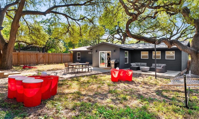 Walnut Forest Casa | 10 Min to Downtown - Modern 4BR Oasis - Yard Games