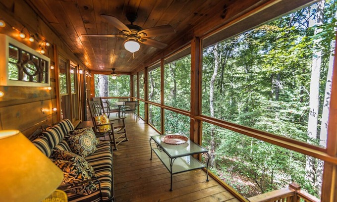 Blue Ridge Cabina | 10 Minutes to Downtown Blue Ridge - Sleeps 4
