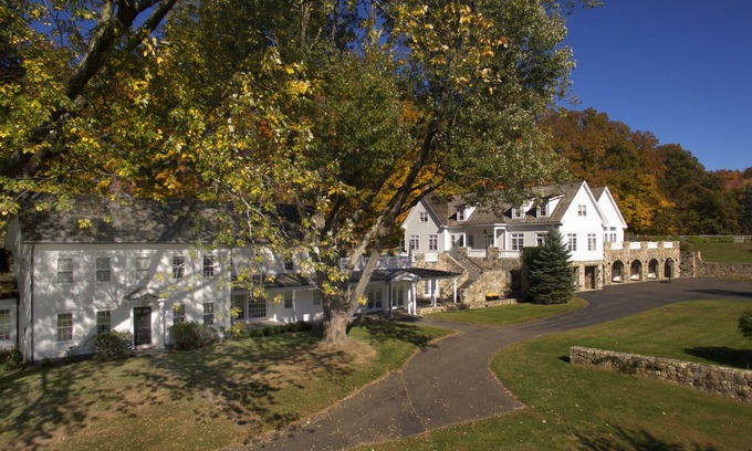 Washington Casa | 100% WASHINGTON! (Zoom en el mapa ++) PoshPadsCT "SUNNY RIDGE" 8-BR Estate, Pool, BBQ