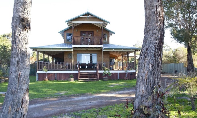 Ocean Beach Casa | 102 With a View: Inlet views, Adults retreat, WiFi, Pet Friendly