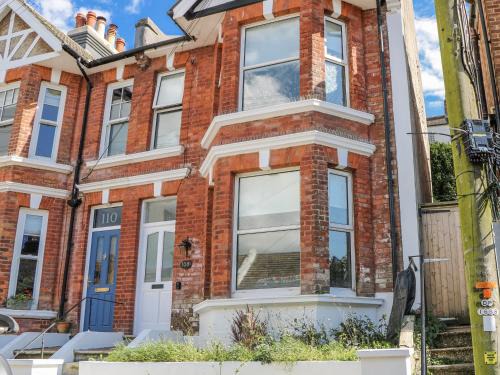 Hastings Casa | 108 Emmanuel Road