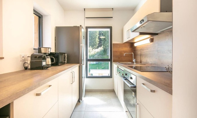 Prapoutel Apartamento | 10m from ski slopes, parking, tv, ski locker, 102m², Les 7 Laux