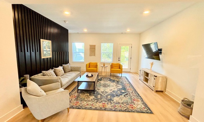 Donelson Casa | 116 The Music Valley House