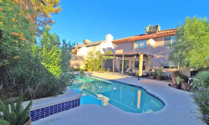 Summerlin Casa | Disfrute de una casa de invierno, un spa en la piscina, bien ubicado, a 15 minutos a desnudarse.