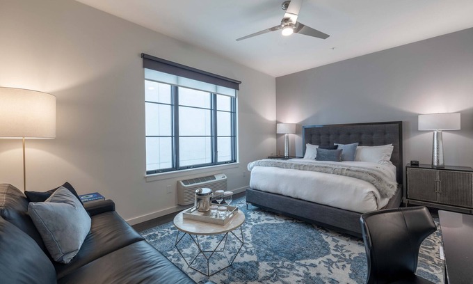 West End Hotel | 121 Hotel by AvantStay | Chic & Modern Superior Suite In Ideal Nashville!