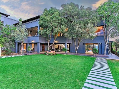 Greater Johannesburg Metropolitan Area Villa | 122 on Sherwell