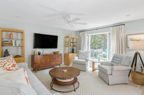 West Beach Village Villa | 1357 Fairway Oaks Villa by Akers Ellis Rentals