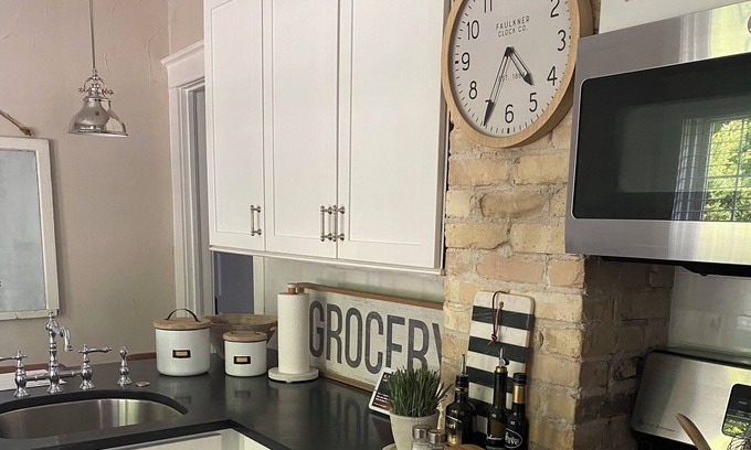 Janesville Casa | 1911 Bungalow