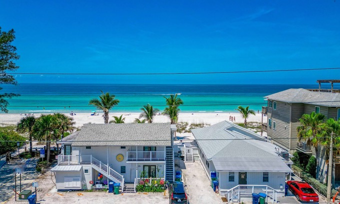Bradenton Beach Cabaña | 1950's Beachfront Cottage- As close to paradise as you can get!